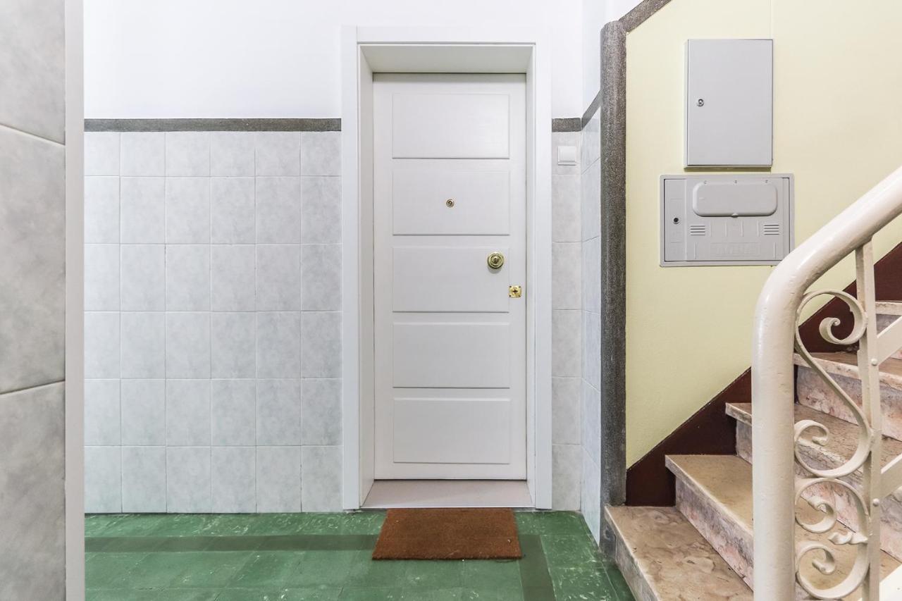 Vita Portucale ! Moscavide Casa Branca W/ Terrace Lisboa Exteriér fotografie